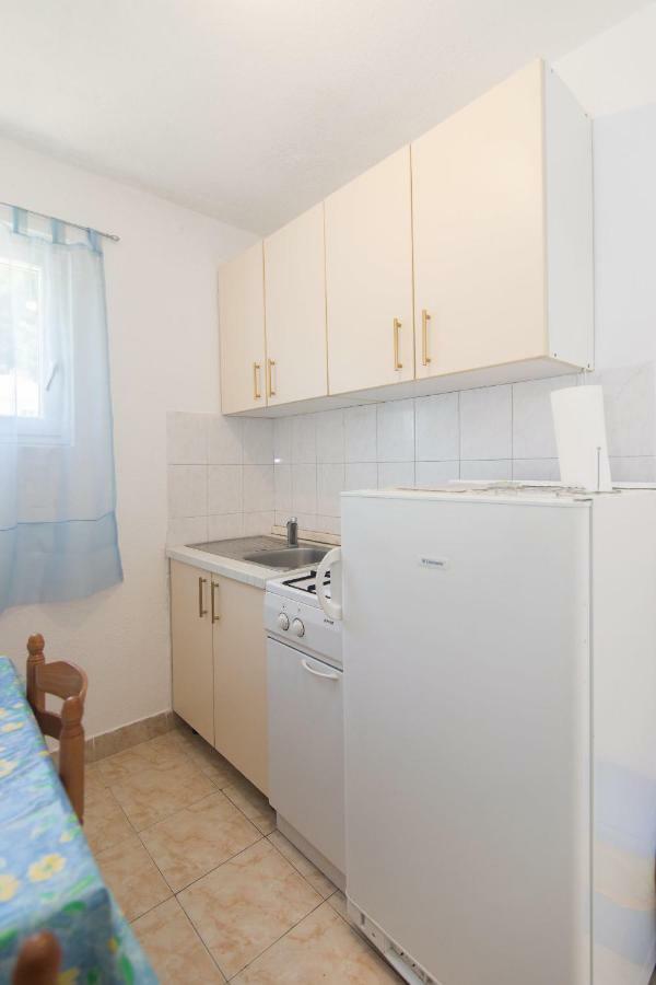 Apartments Robinzon Petar Gdinj Eksteriør billede